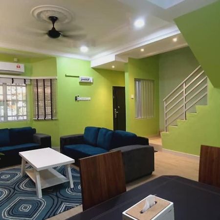 Homestay Dr. Z Klang Exterior foto